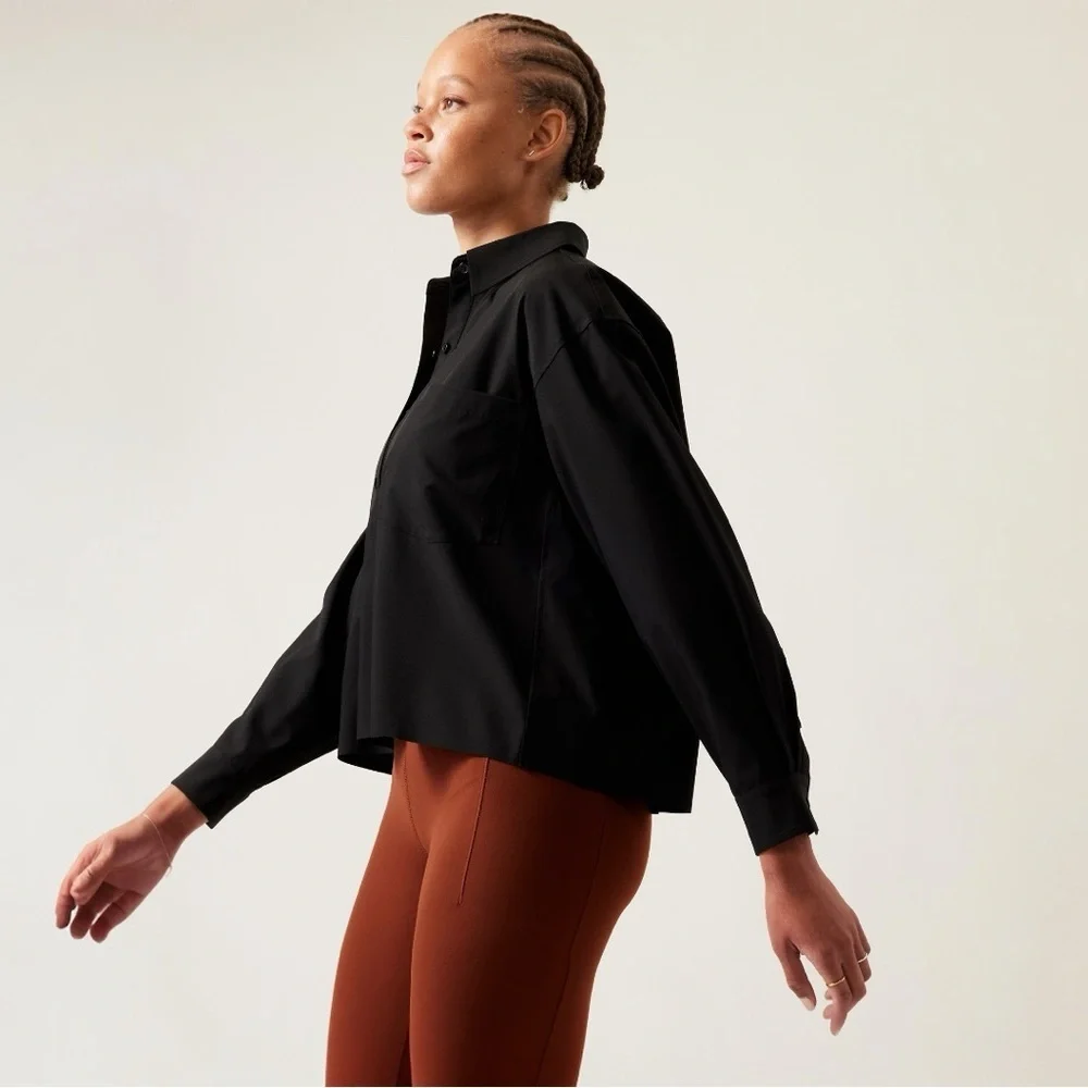 NWT Athleta Cropped Stretch Tech Top - Picture 2 of 6